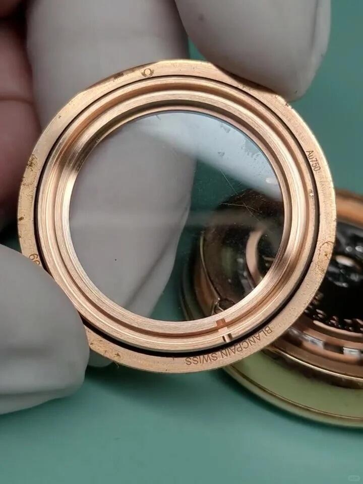 帝舵腕表外观有划痕解决技巧盘点(图) 帝舵腕表外观有划痕解决技巧盘点(图)
